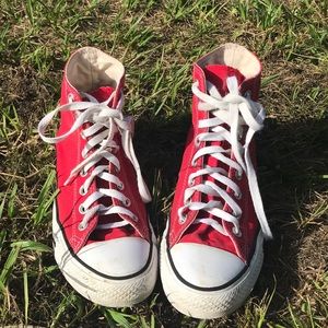 Red Converse Sneakers❤️